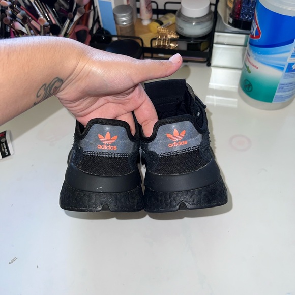 Adidas nite jogger core black could white size 5 kids =6.5 or 7 women - Picture 6 of 6